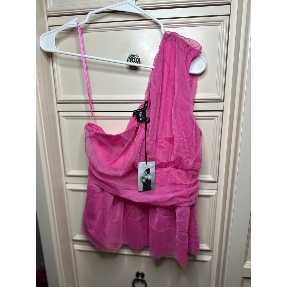 NWT-Sincerely Jules Pink One-Shoulder Mesh Top – Size M
